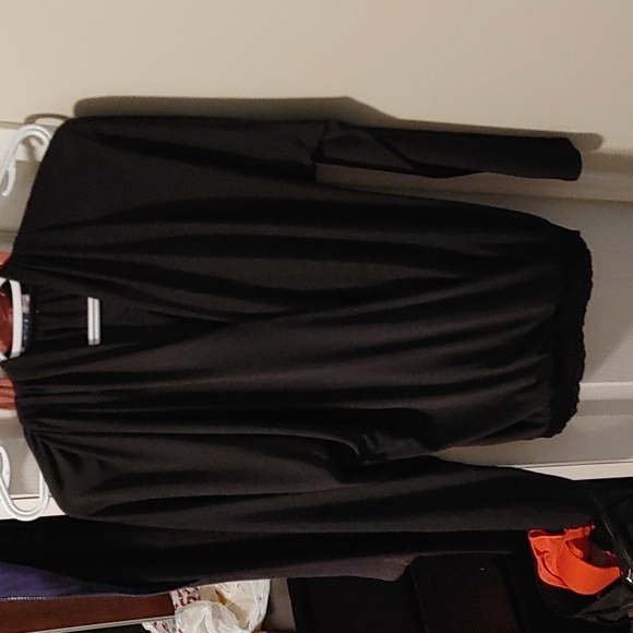 2 blouse black and /or green - Picture 2 of 4